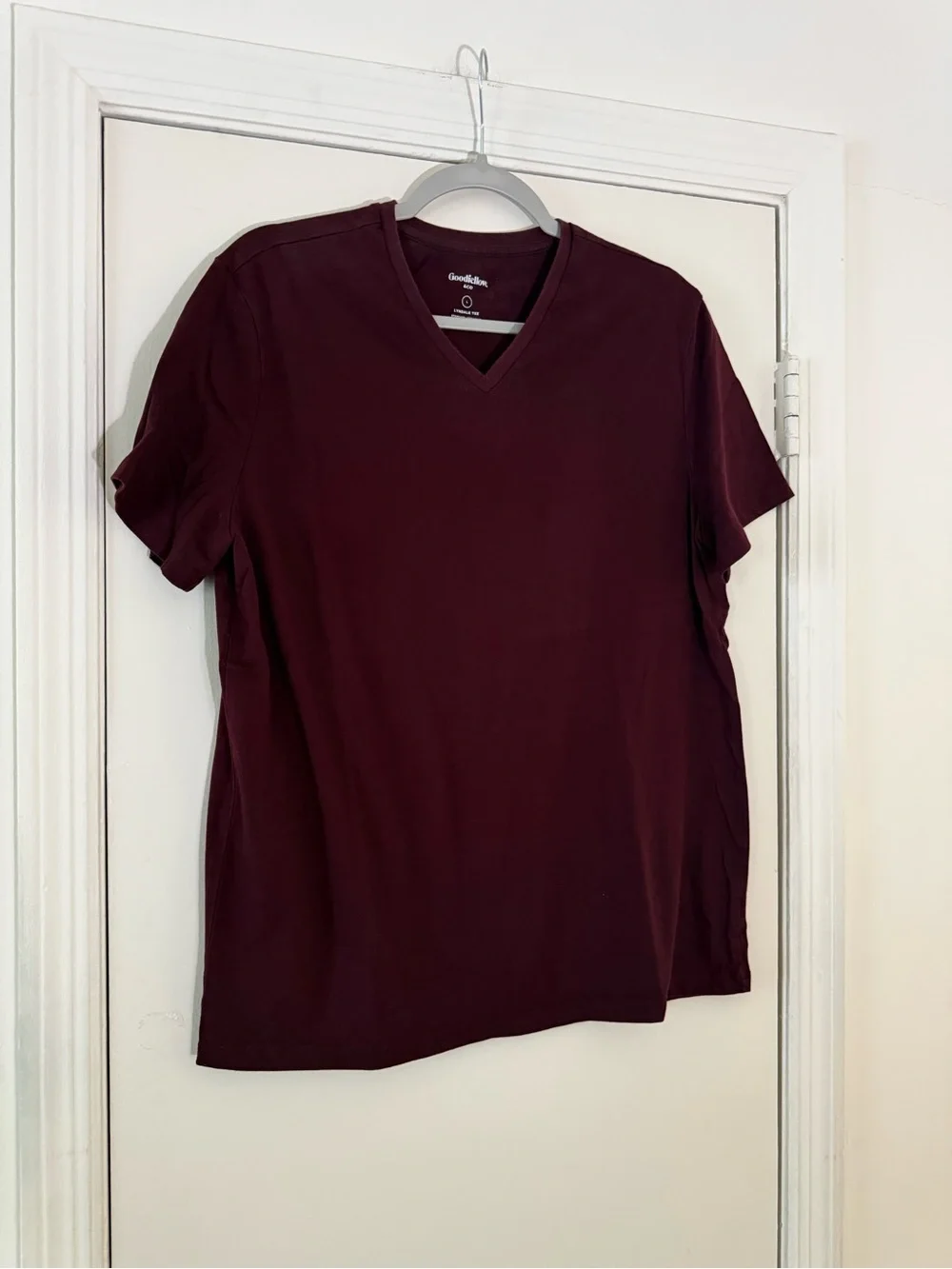 Goodfellow & Co Men's V-Neck T‑Shirt - Burgundy Size Large